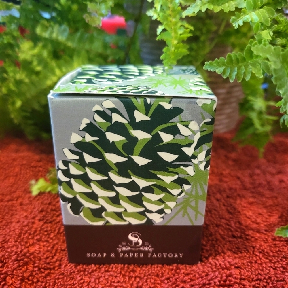 ❤️BUY 5 GET 4 FREE  Roland Pine Small 2.4 oz Candle - Picture 2 of 3